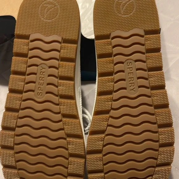 Sperry Women’s Boat Shoes - Picture 4 of 4